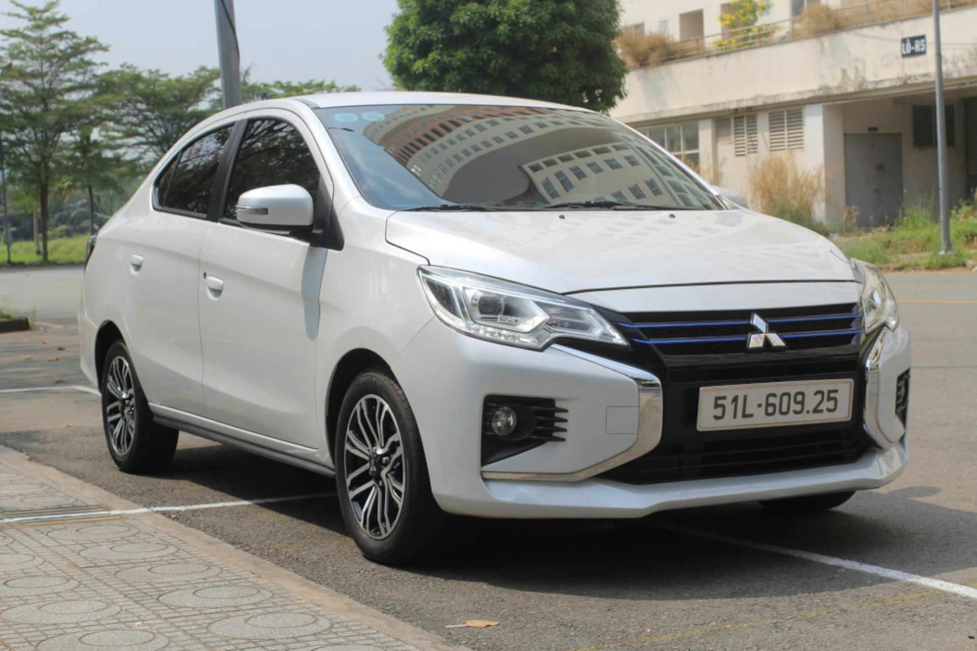 Mitsubishi Attrage Sedan